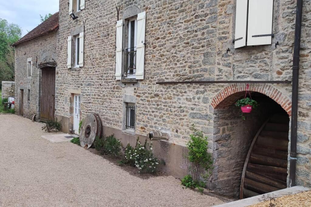 Gite Dans Ancien Moulin Sainte-Helene  Exterior foto